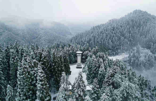 井岡山<a href=/tour/route1/10.html target=_blank class=infotextkey>黃洋界</a>